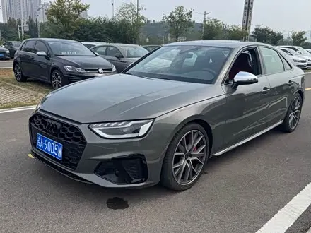 AUDI S4 2024