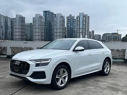 AUDI Q8 2019