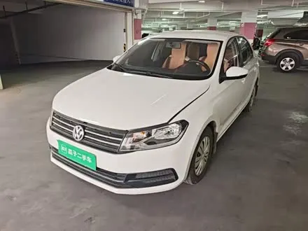 VOLKSWAGEN SANTANA 2019