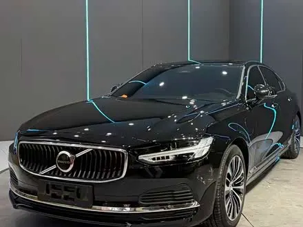 VOLVO S90 2023