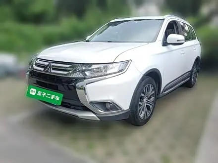 MITSUBISHI OUTLANDER 2018