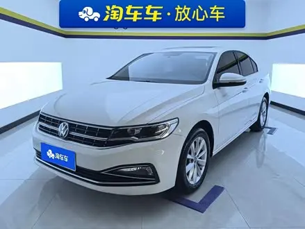 VOLKSWAGEN BORA 2021