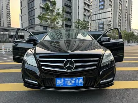 MERCEDES-BENZ R-CLASS 2011