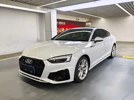 AUDI A5 2022