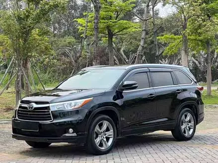 TOYOTA HIGHLANDER 2015 — 146 000 км, Китай — под ключ — фото 1