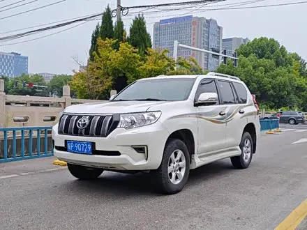 TOYOTA PRADO 2019
