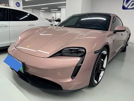 PORSCHE TAYCAN 2020