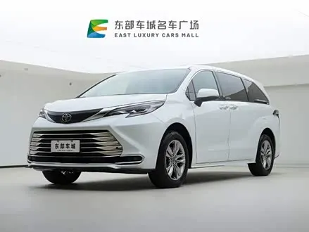 TOYOTA SIENNA 2024