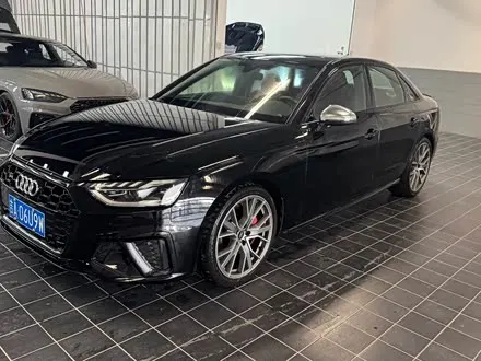 AUDI S4 2023