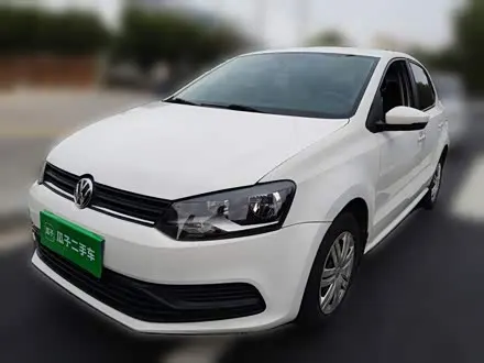 VOLKSWAGEN POLO 2016