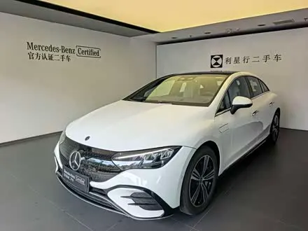 MERCEDES-BENZ EQE 2025