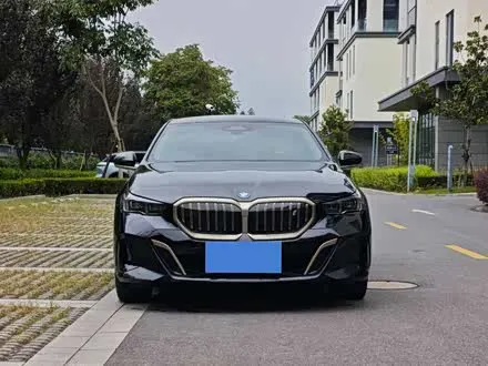 BMW I5 2025