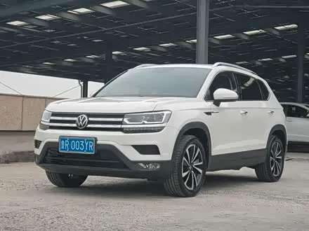 VOLKSWAGEN THARU 2022