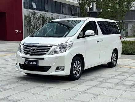 TOYOTA ALPHARD 2012