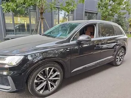 AUDI Q7 2023