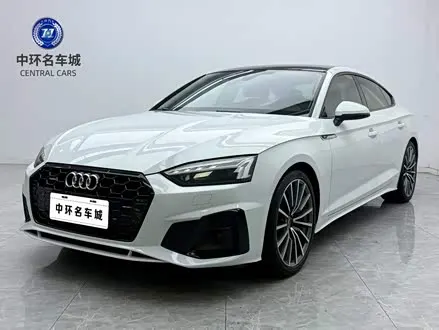 AUDI A5 2022