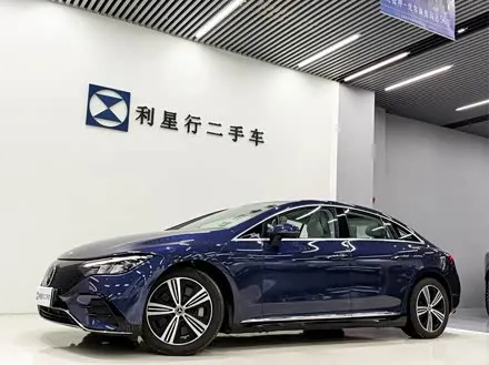 MERCEDES-BENZ EQE 2025