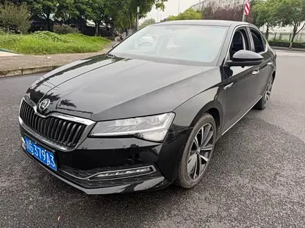 SKODA SUPERB 2025