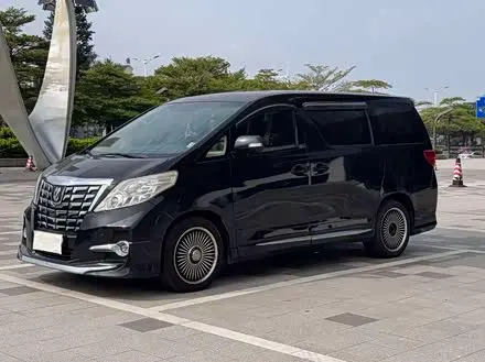 TOYOTA ALPHARD 2011