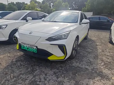 DONGFENG AEOLUS E70 — из Китая под ключ