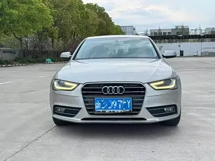 AUDI A4L 2015 — 80 000 км, Китай — под ключ — фото 1