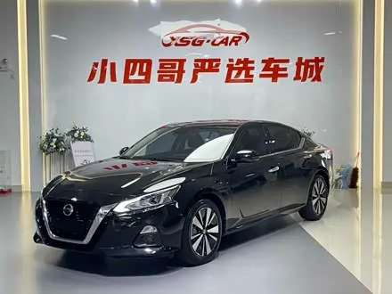 NISSAN TEANA 2020