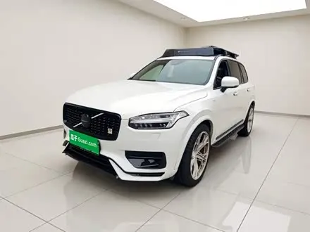 VOLVO XC90 2021
