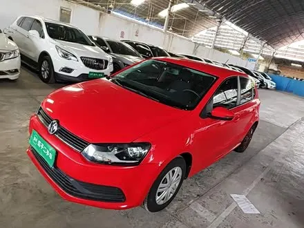 VOLKSWAGEN POLO 2016