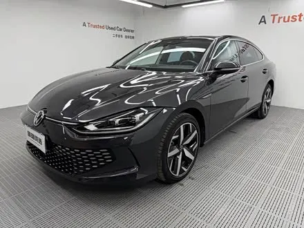 VOLKSWAGEN LAMANDO 2022