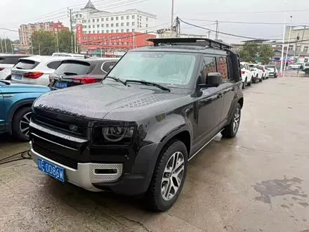 LAND ROVER DEFENDER 2025