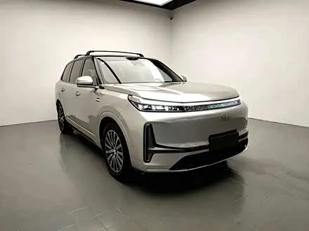 GEELY GALAXY M9 2025