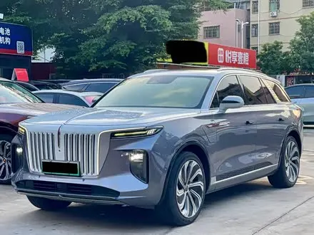 Hongqi E-HS9 — из Китая под ключ