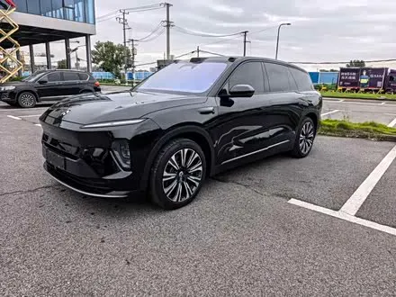 NIO ES8 2024