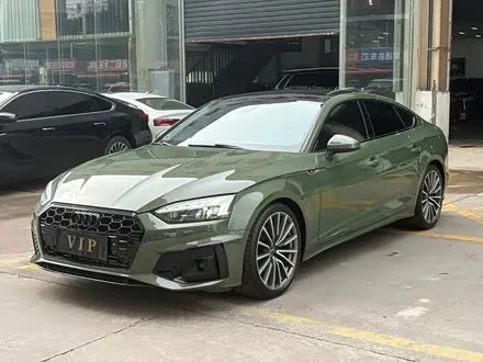 AUDI A5 2021