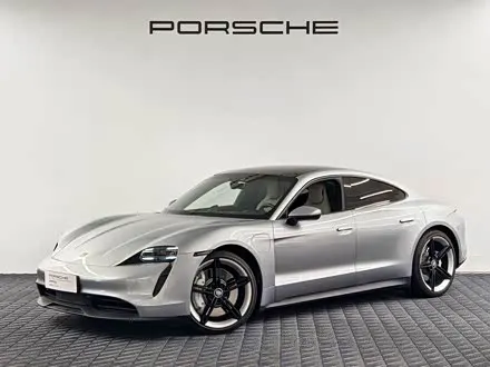 PORSCHE TAYCAN 2022