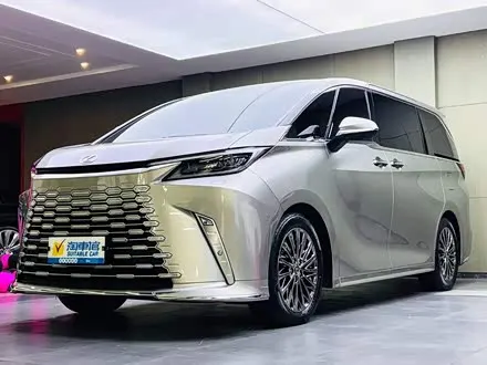 LEXUS LM 2023