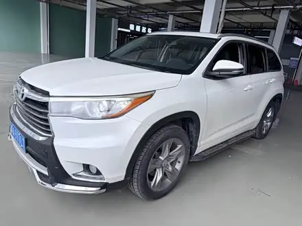 TOYOTA HIGHLANDER 2015