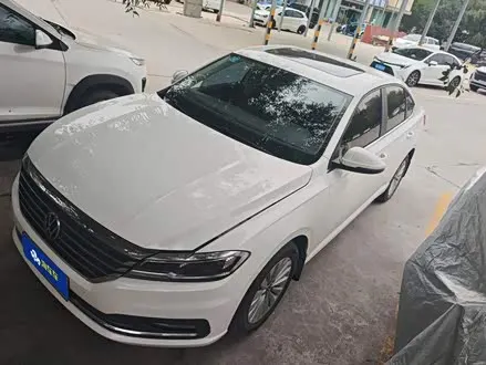 VOLKSWAGEN LAVIDA 2019
