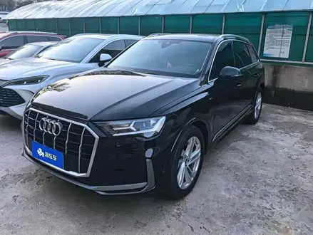 AUDI Q7 2023