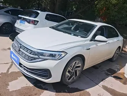 VOLKSWAGEN SAGITAR 2025