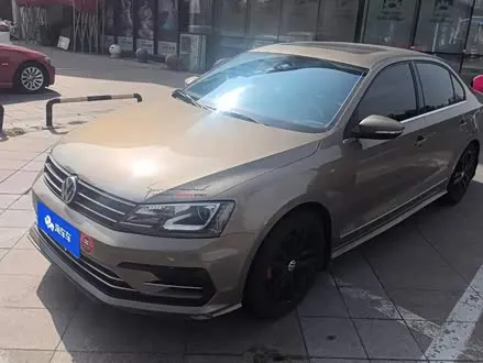 VOLKSWAGEN SAGITAR 2018