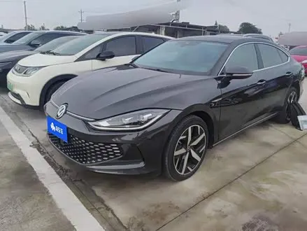 VOLKSWAGEN LAMANDO 2022