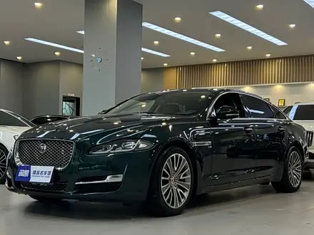 JAGUAR XJ 2016