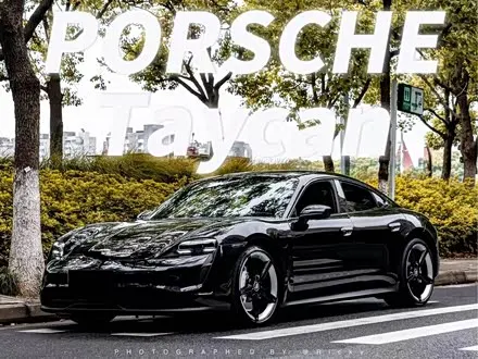 PORSCHE TAYCAN 2022