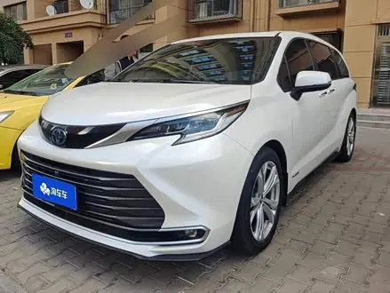 TOYOTA SIENNA 2021
