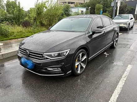 VOLKSWAGEN MAGOTAN 2023