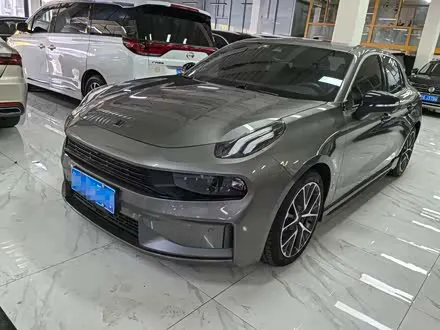 LYNK & CO 03 2022