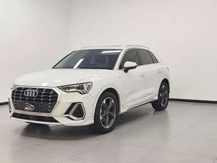 AUDI Q3 2021