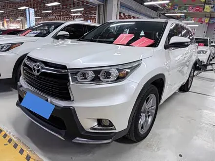 TOYOTA HIGHLANDER 2015