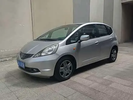 HONDA FIT 2008 — 110 000 км, Китай — под ключ — фото 1